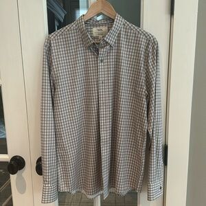 Grayish Brownish and white checkered, no wrinkle dress shirt. NWOT